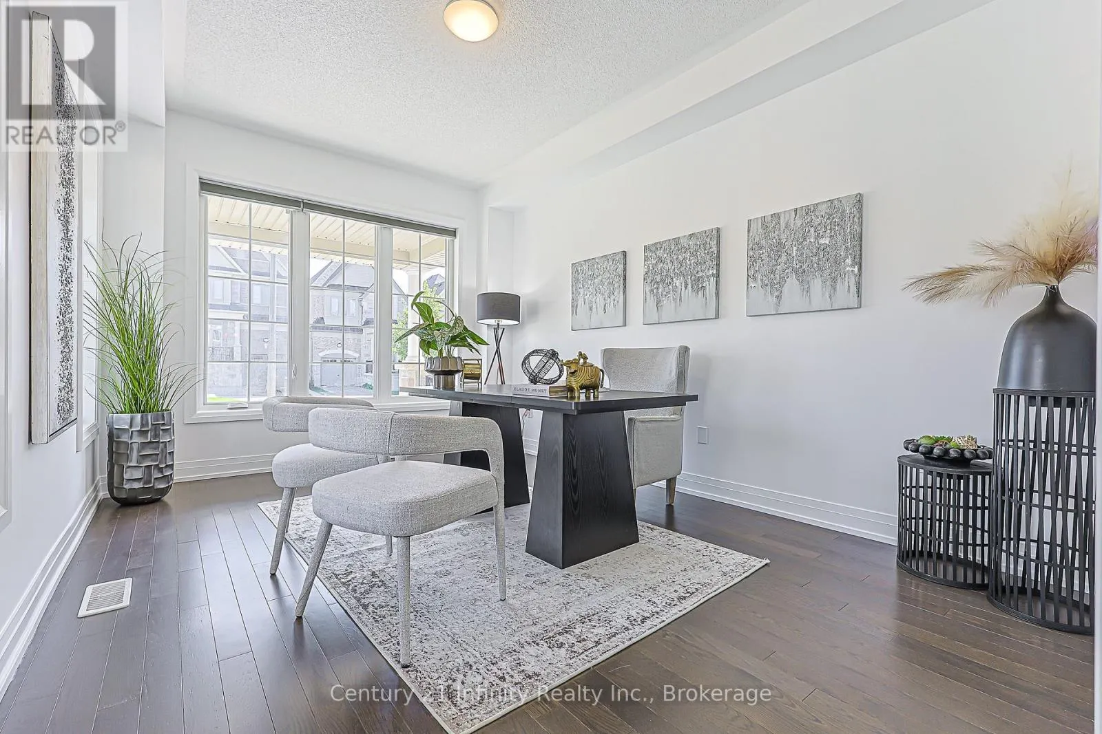 2 GILLIVARY DRIVE
