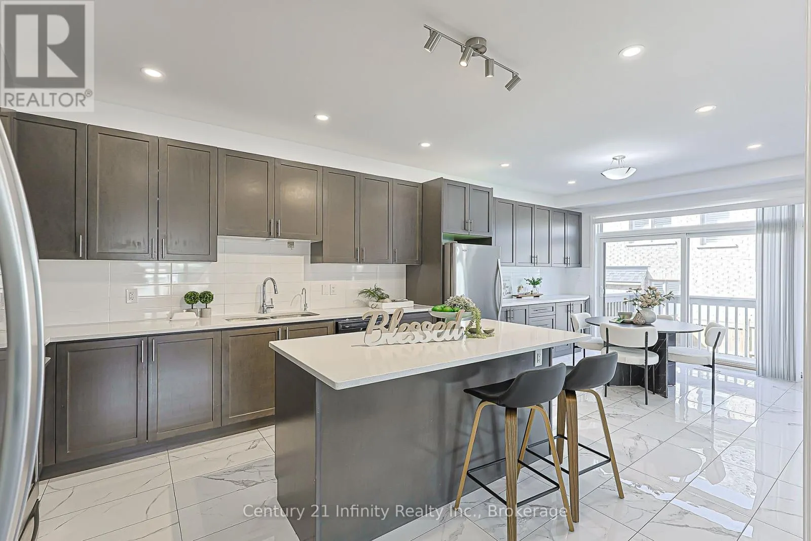 2 GILLIVARY DRIVE