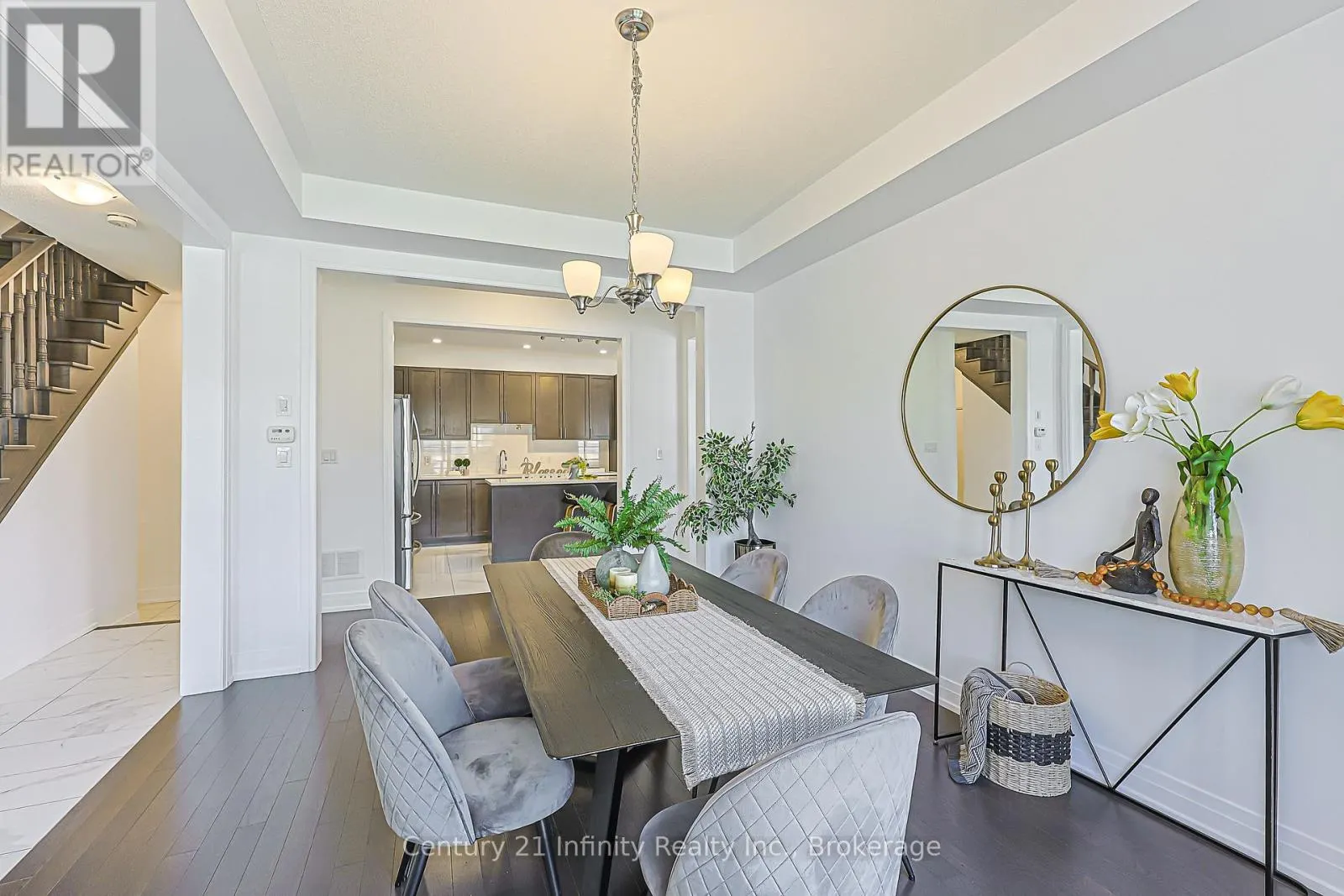 2 GILLIVARY DRIVE