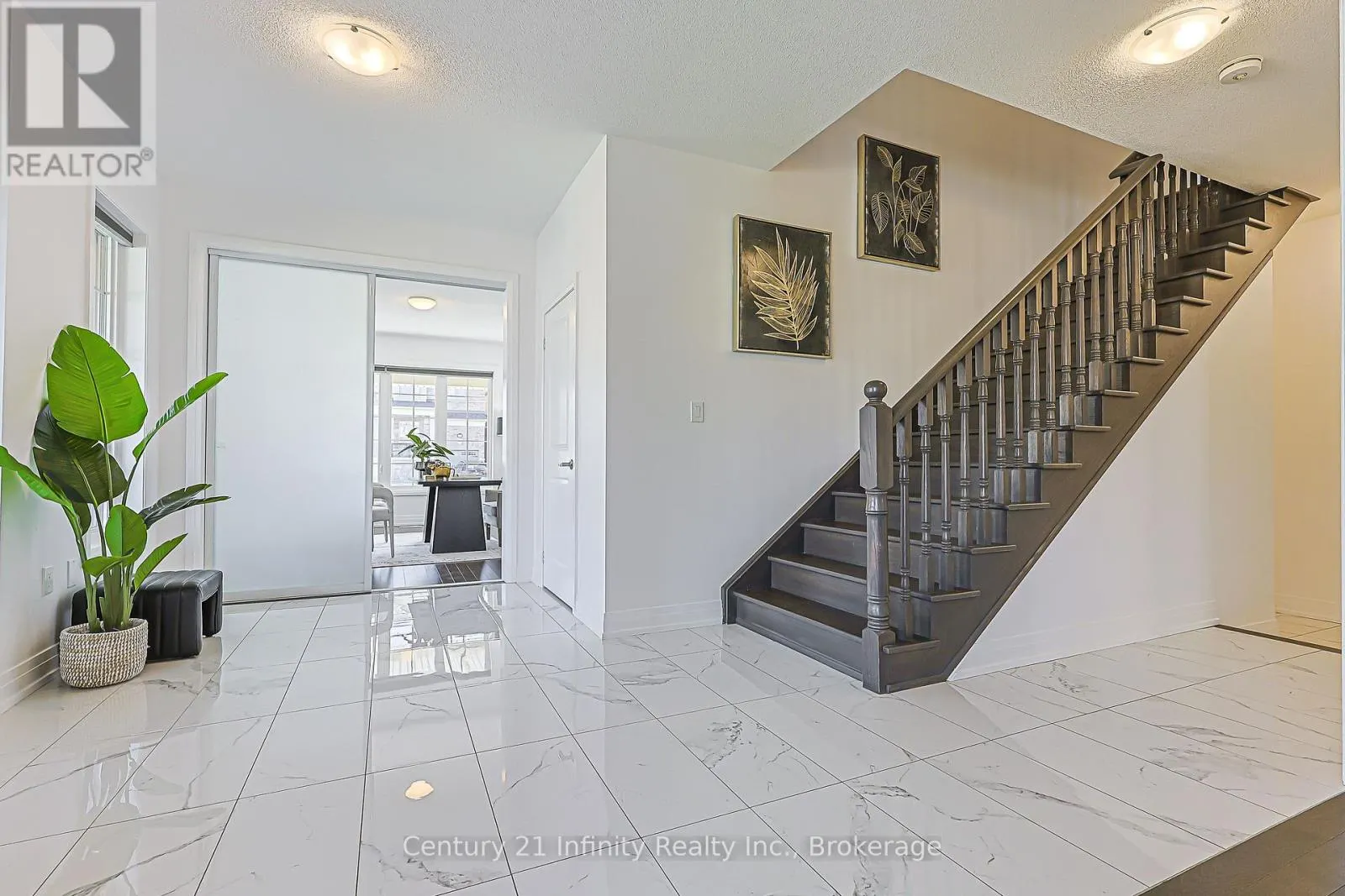 2 GILLIVARY DRIVE