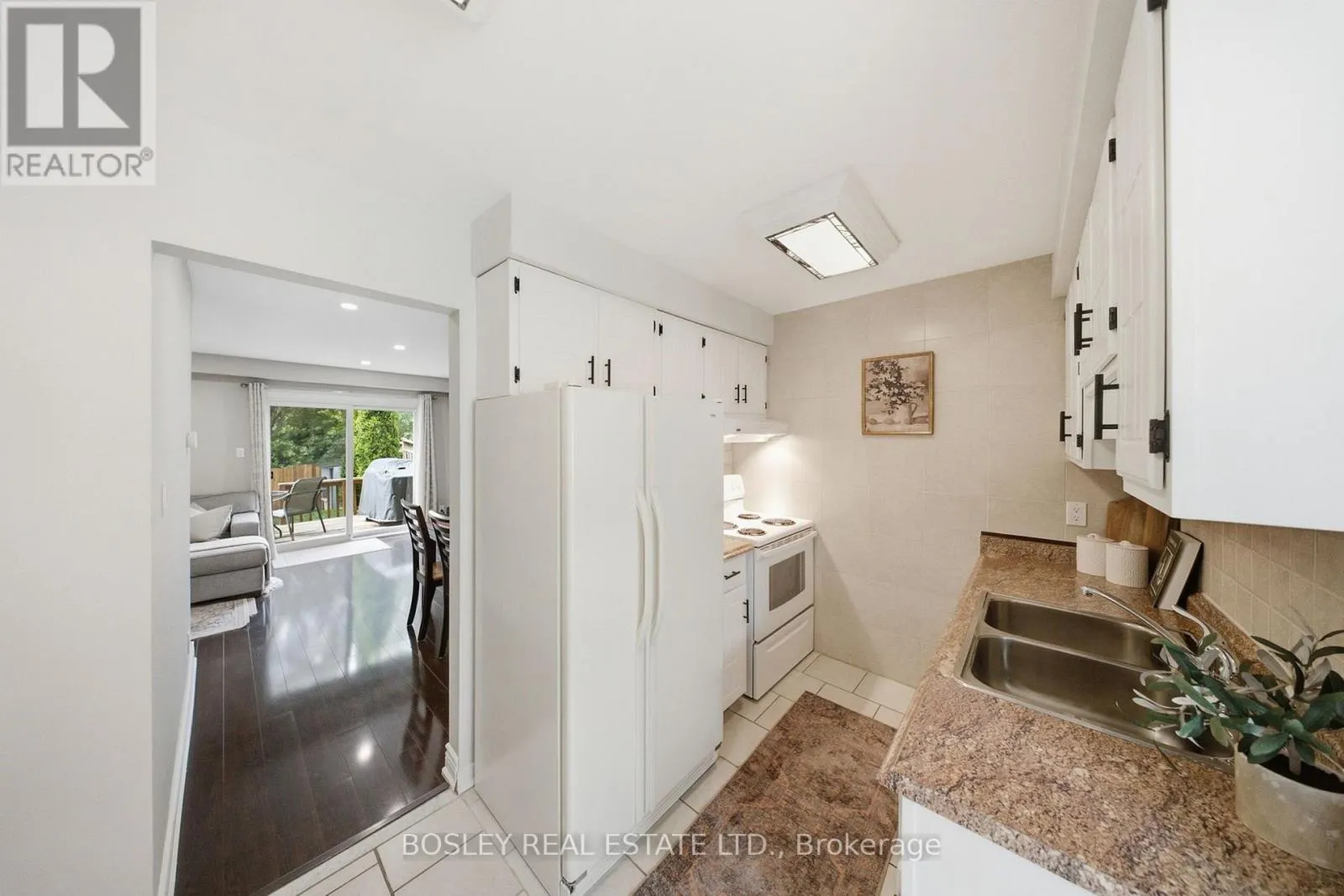 865 GENTRY CRESCENT