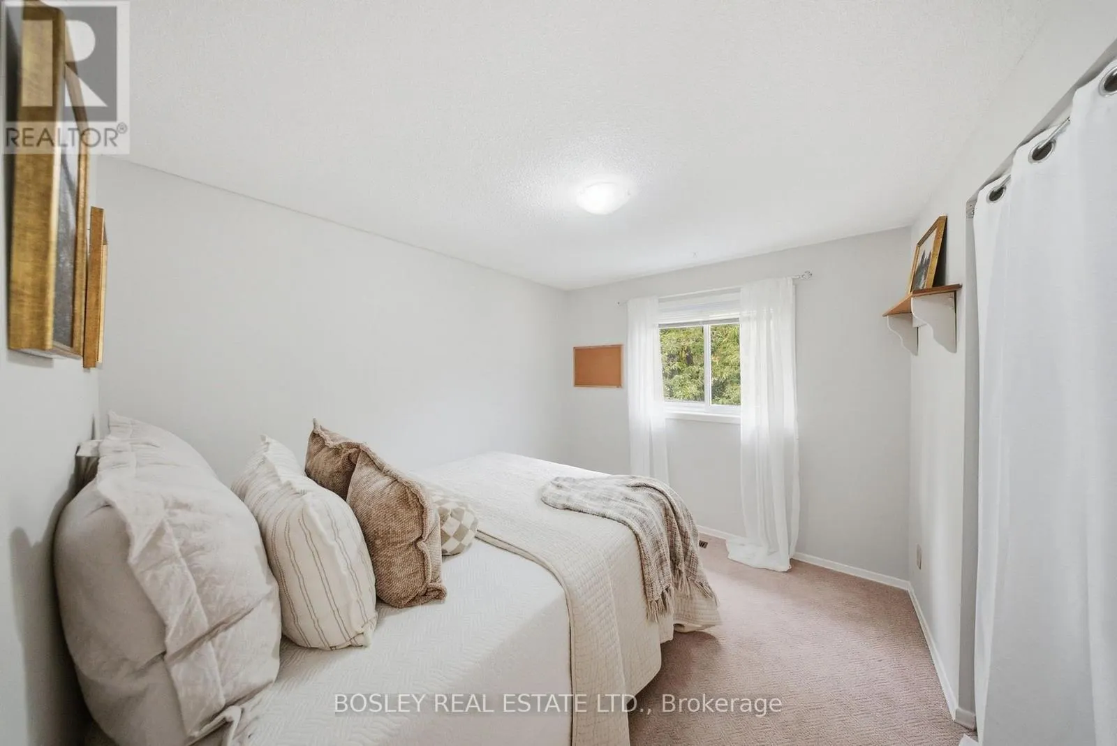 865 GENTRY CRESCENT