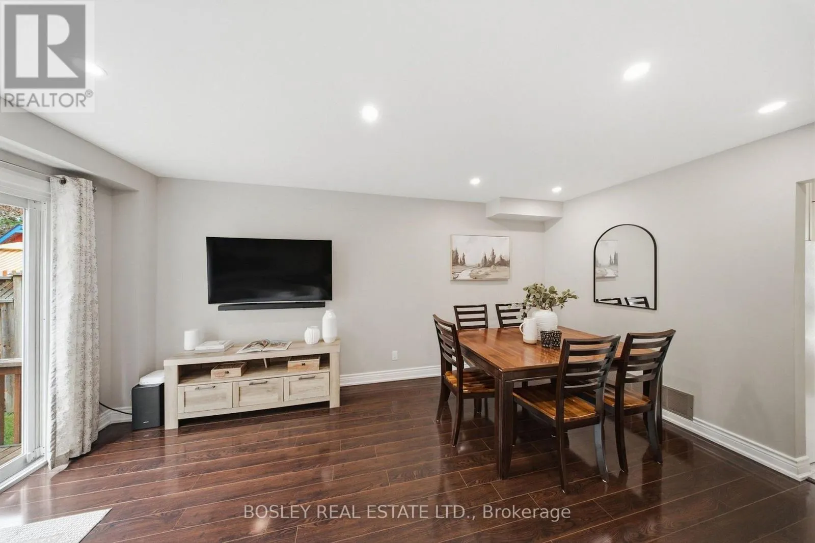 865 GENTRY CRESCENT