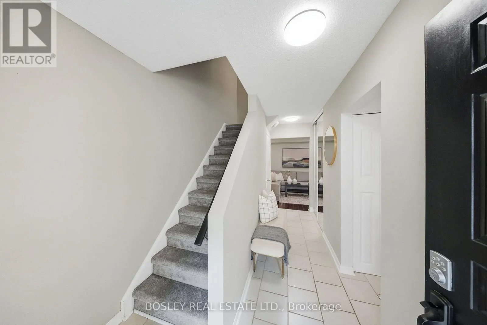 865 GENTRY CRESCENT
