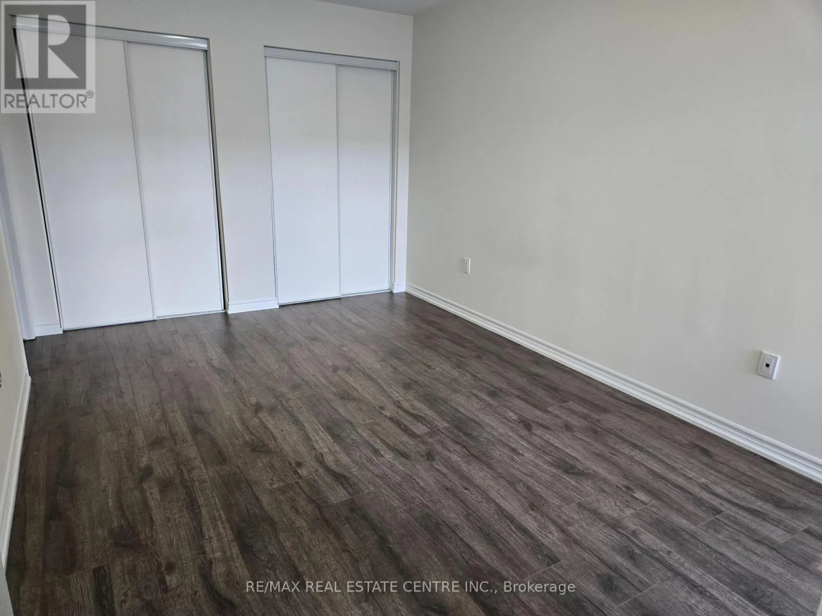 1084 SILK STREET