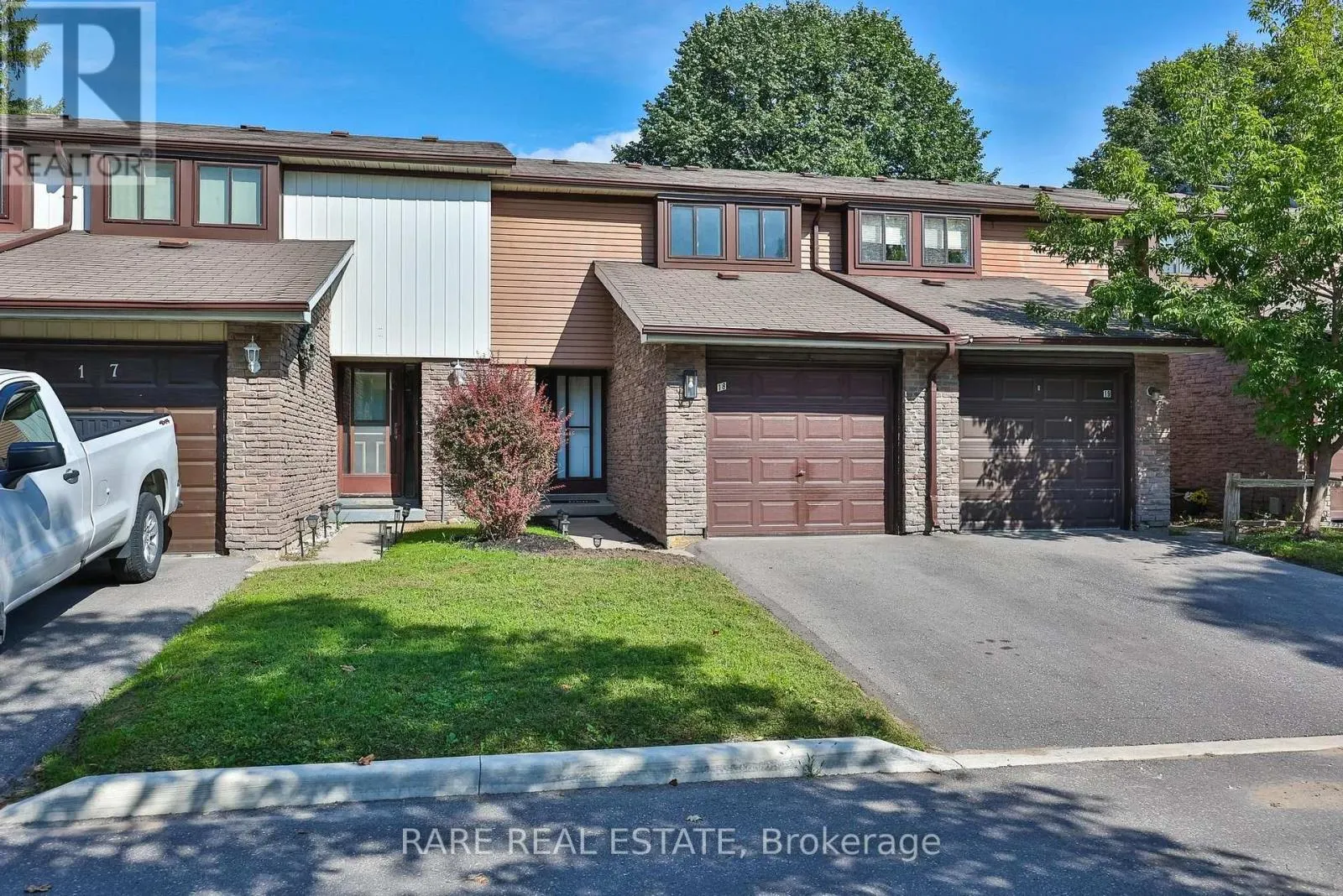 18 - 221 ORMOND DRIVE