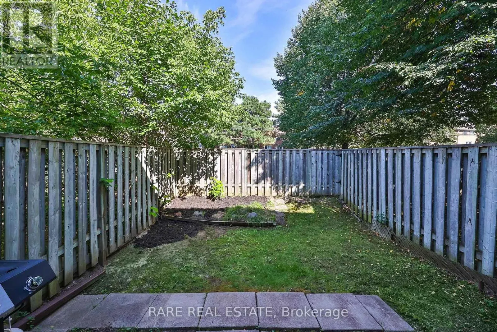 18 - 221 ORMOND DRIVE