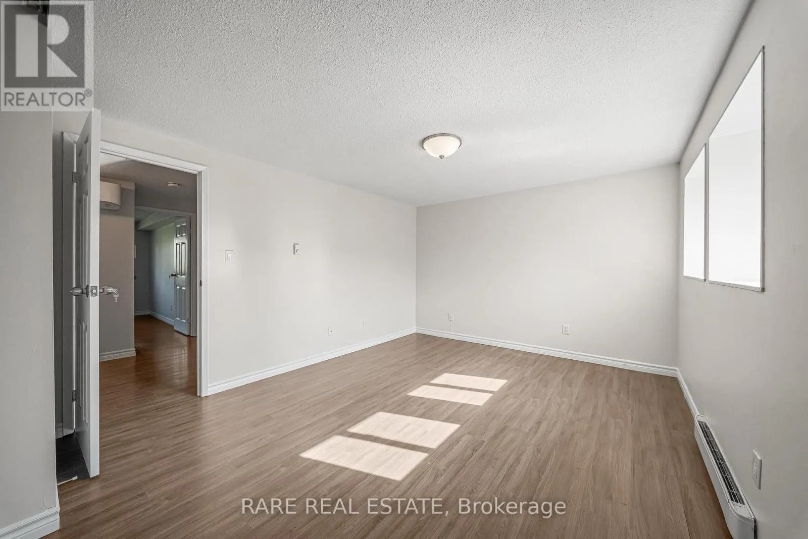 18 - 221 ORMOND DRIVE
