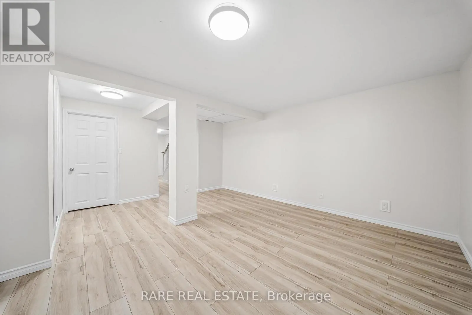 18 - 221 ORMOND DRIVE