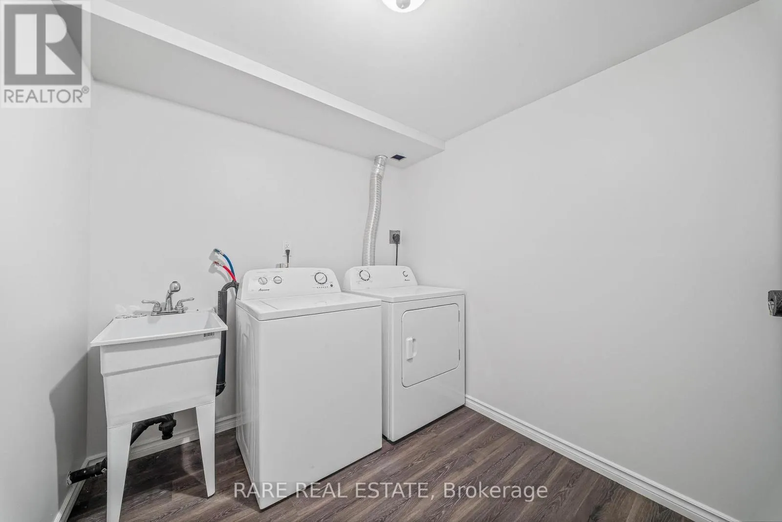 18 - 221 ORMOND DRIVE