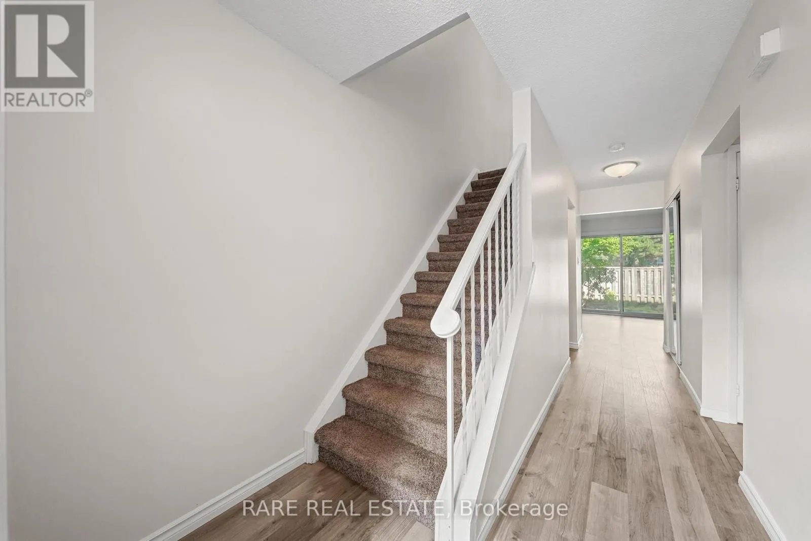 18 - 221 ORMOND DRIVE