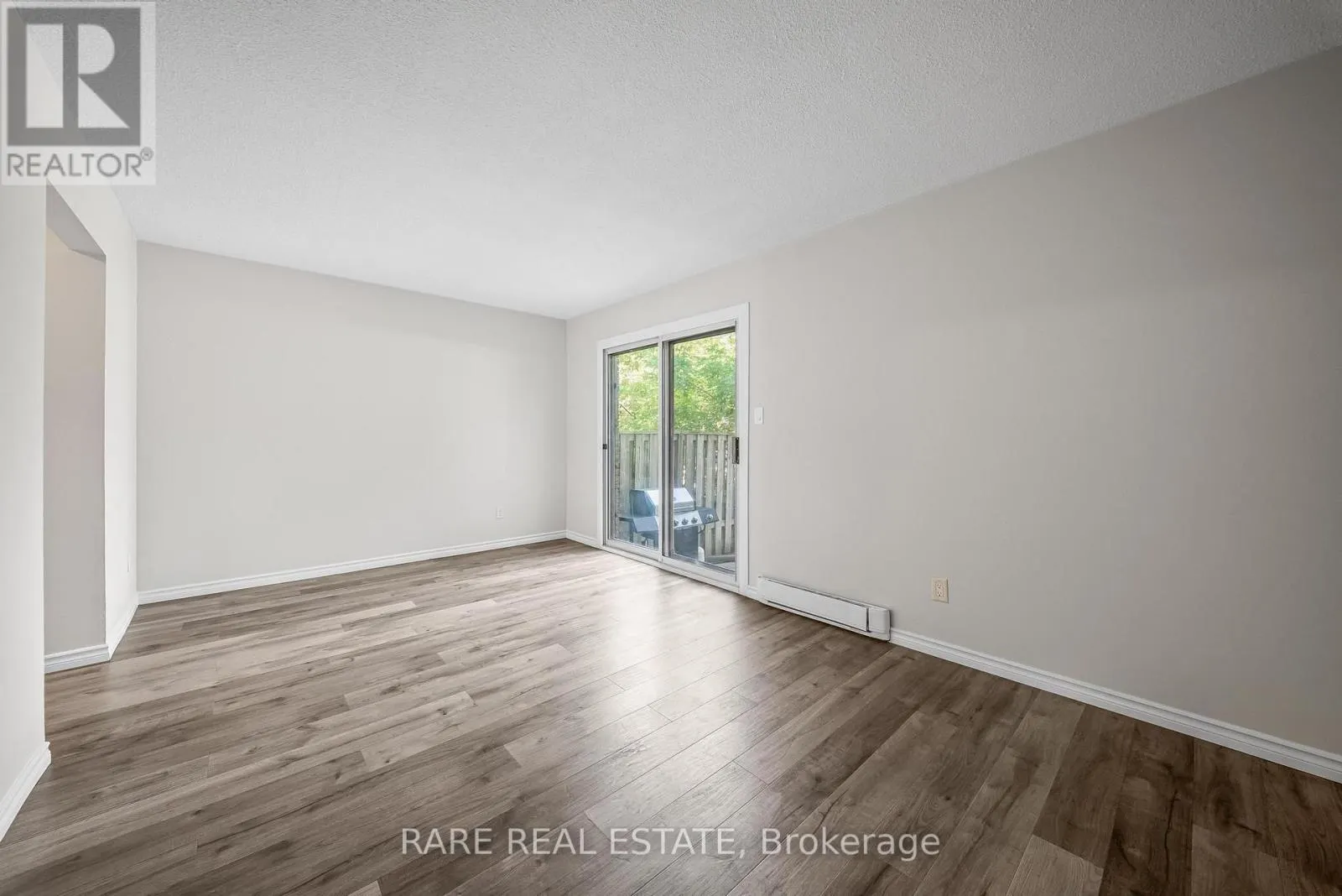 18 - 221 ORMOND DRIVE