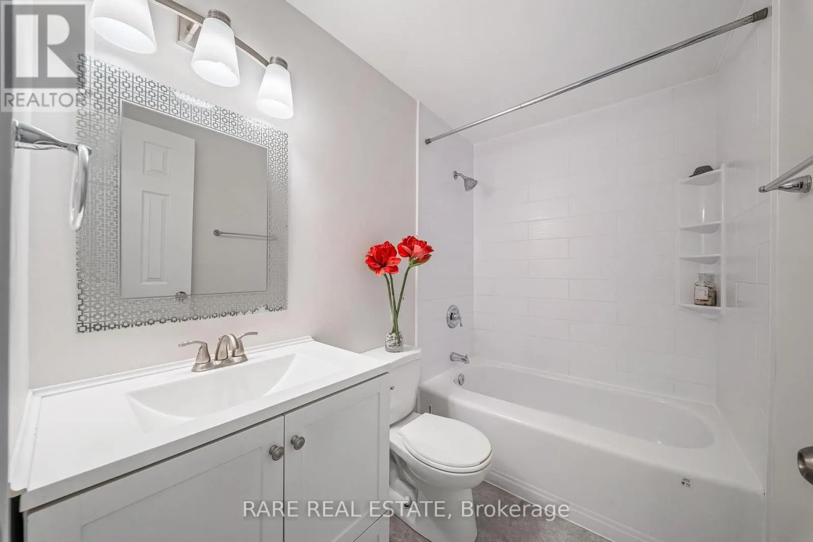 18 - 221 ORMOND DRIVE