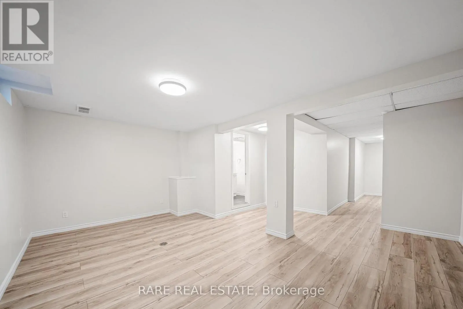 18 - 221 ORMOND DRIVE