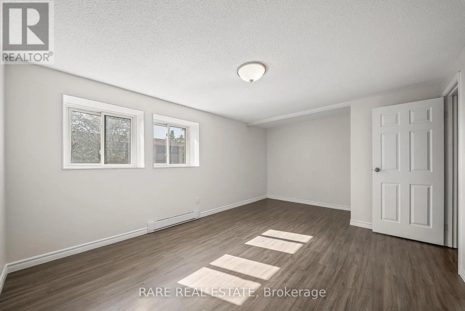 18 - 221 ORMOND DRIVE
