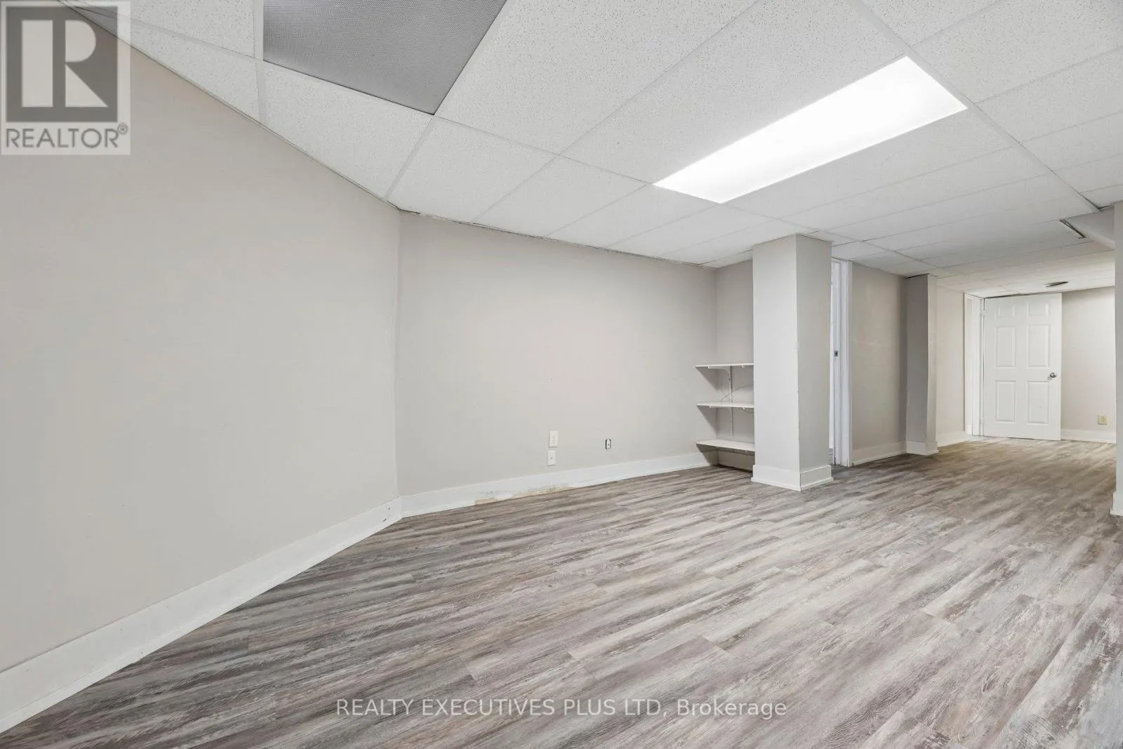 693 BARNES CRESCENT