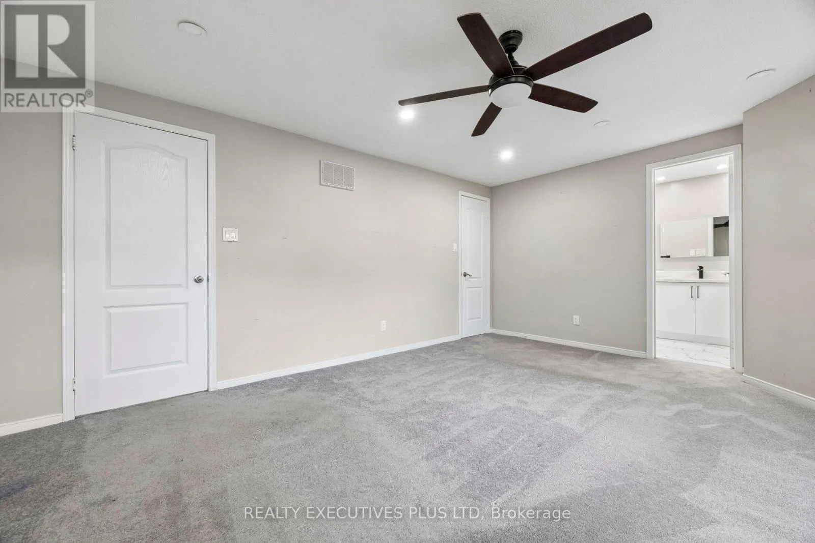 693 BARNES CRESCENT
