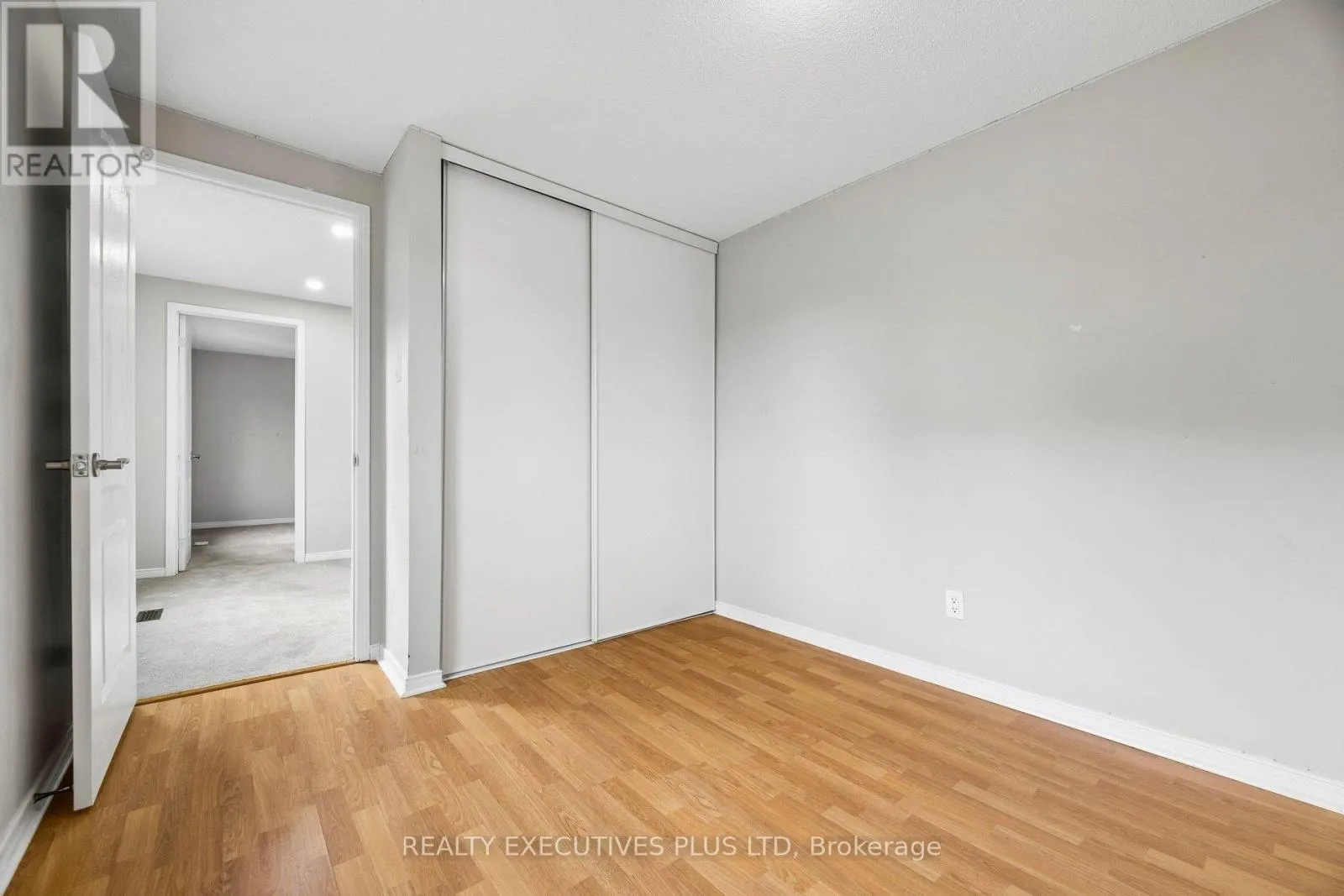 693 BARNES CRESCENT