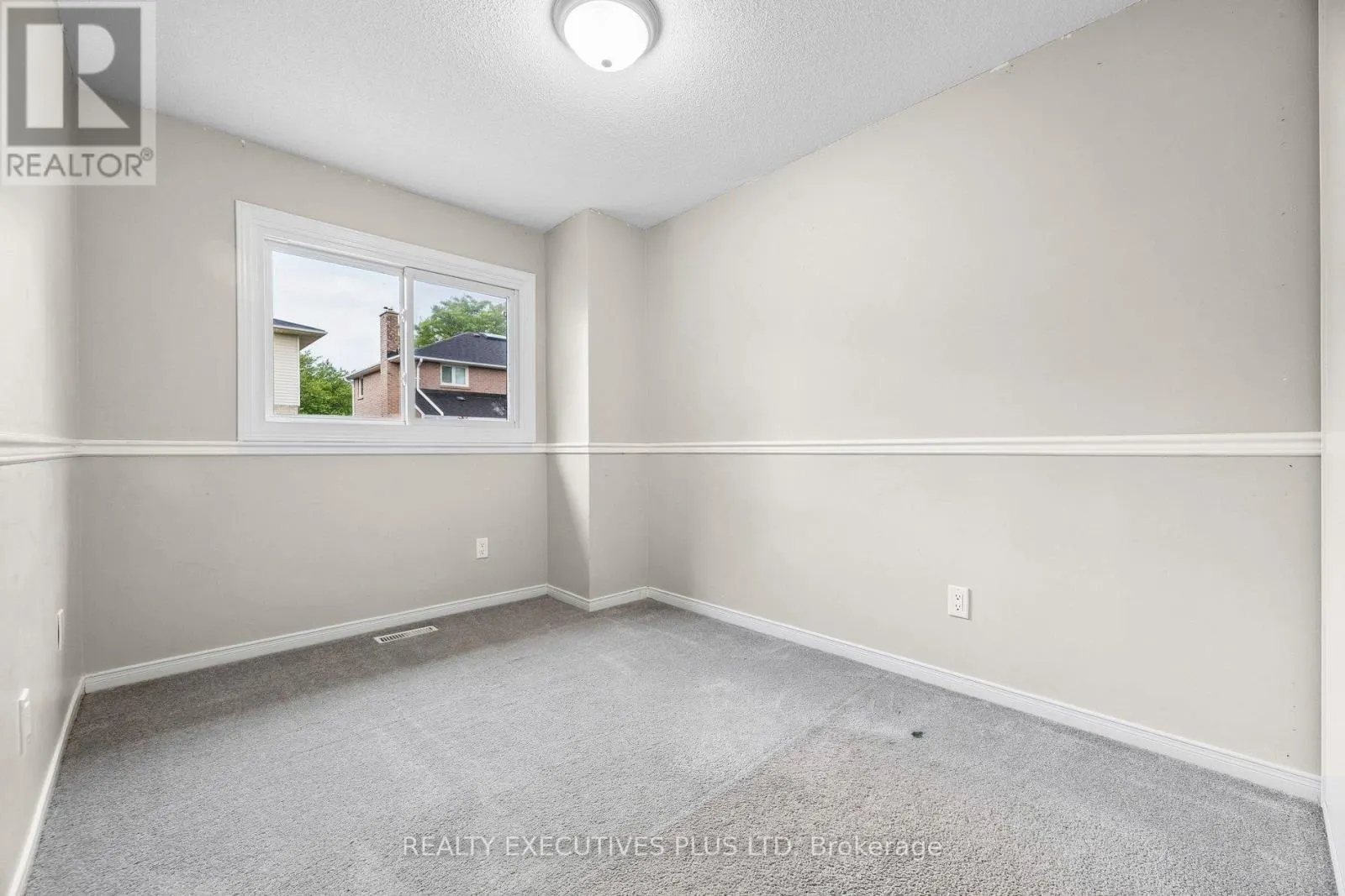 693 BARNES CRESCENT