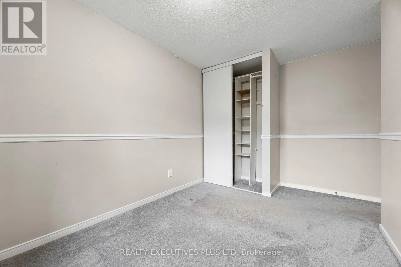 693 BARNES CRESCENT