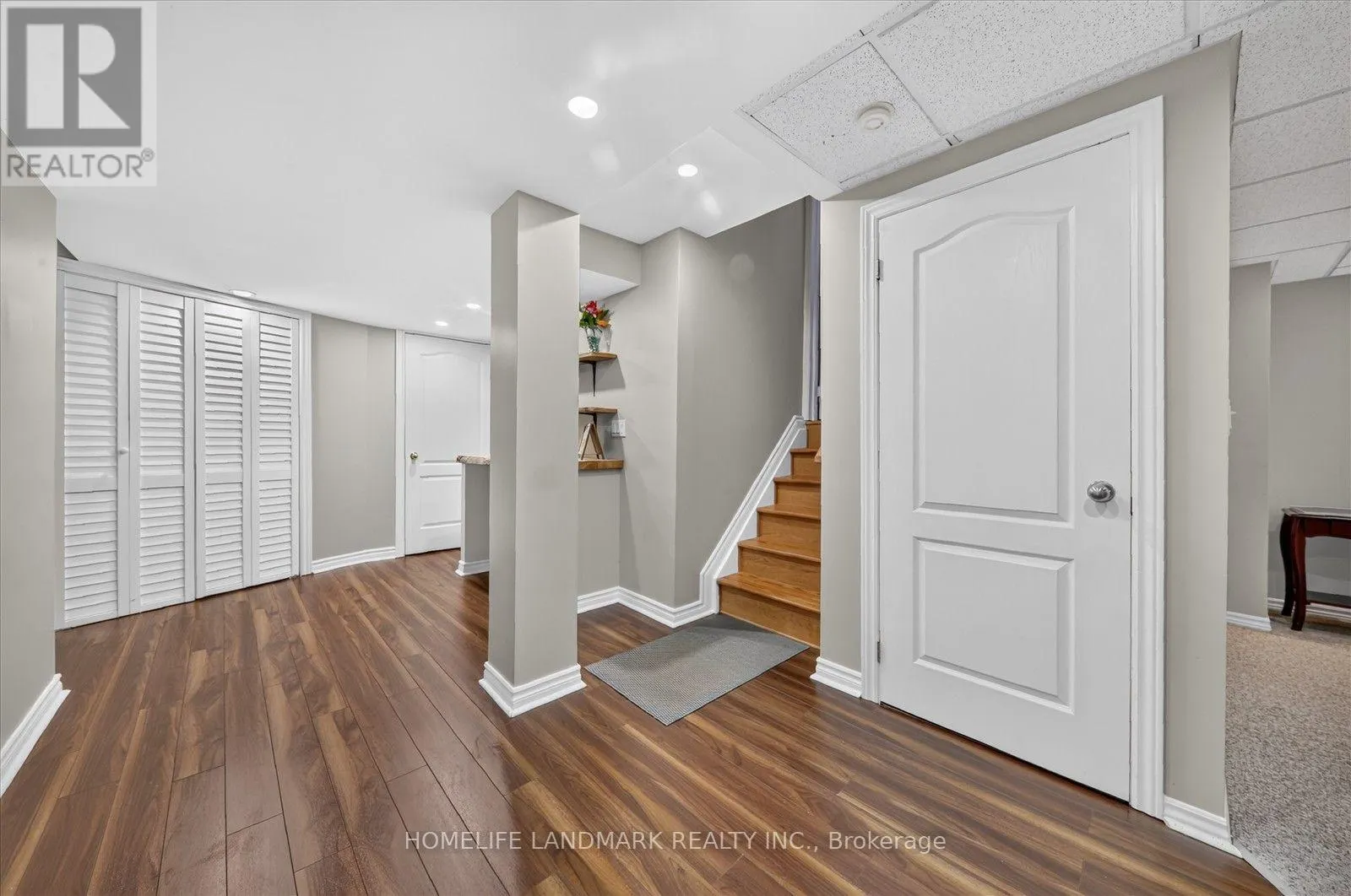 14 FLOREE STREET
