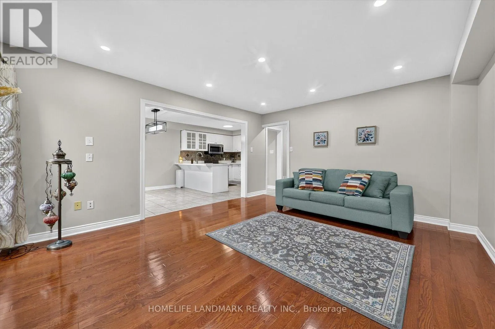 14 FLOREE STREET