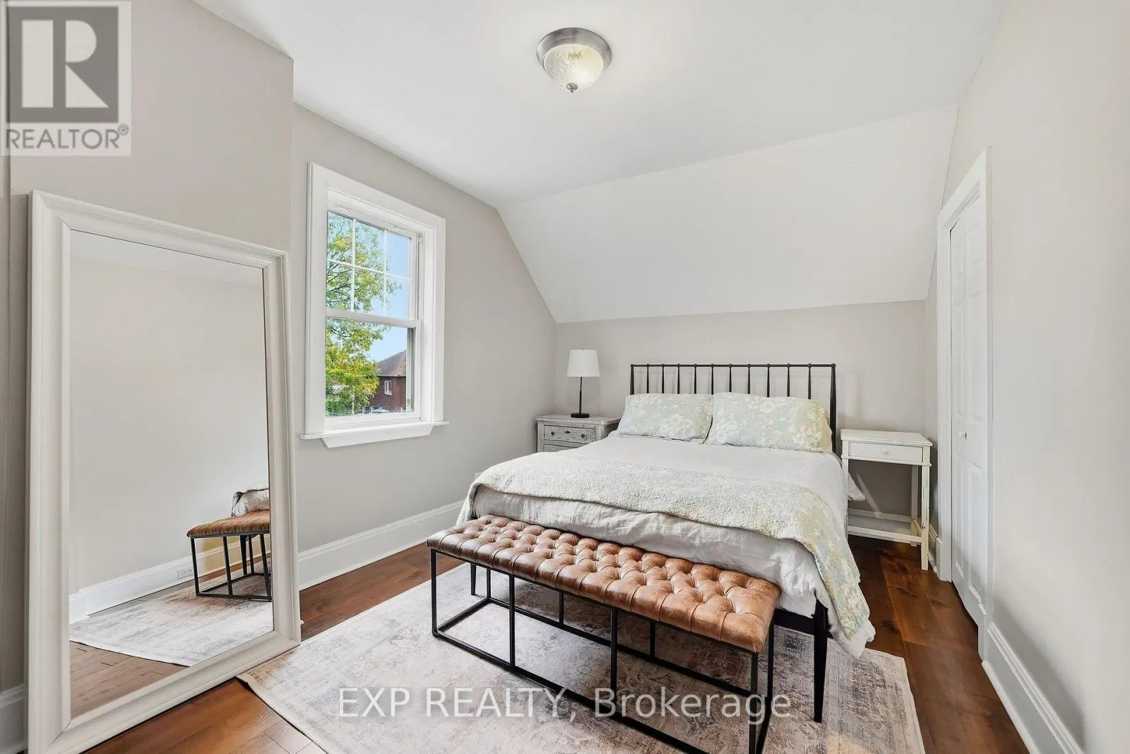 312 WALNUT STREET W