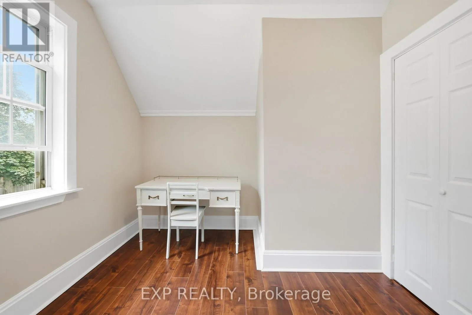 312 WALNUT STREET W