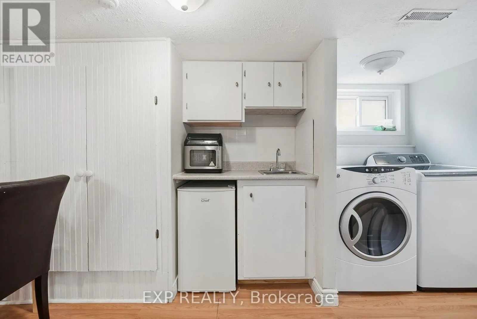 312 WALNUT STREET W
