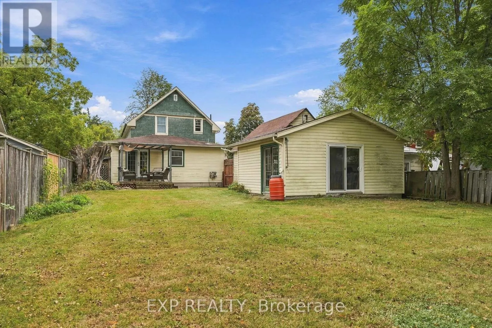 312 WALNUT STREET W