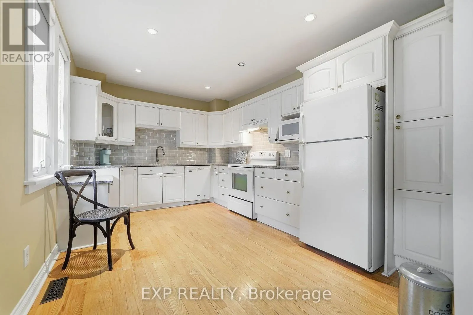 312 WALNUT STREET W