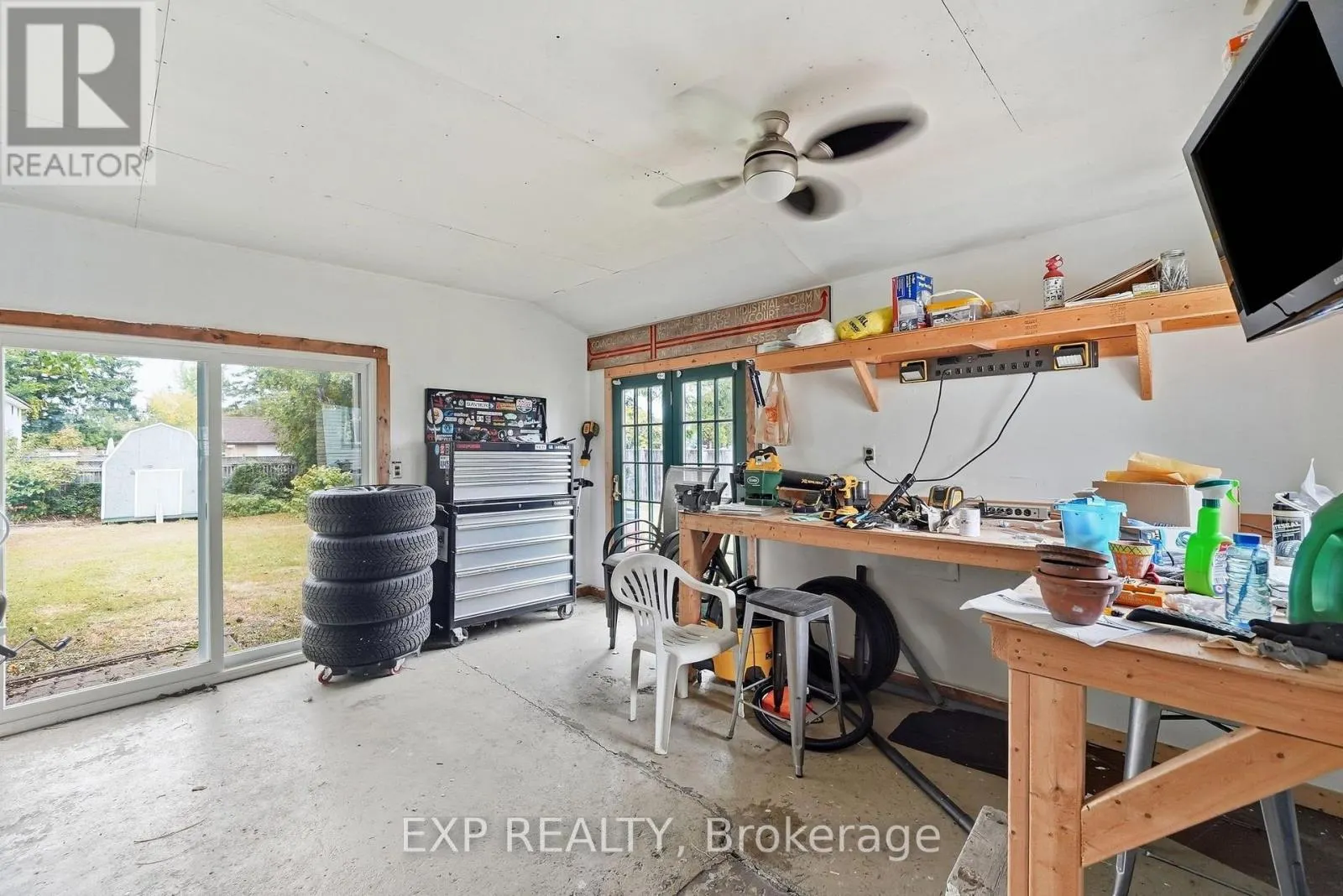 312 WALNUT STREET W