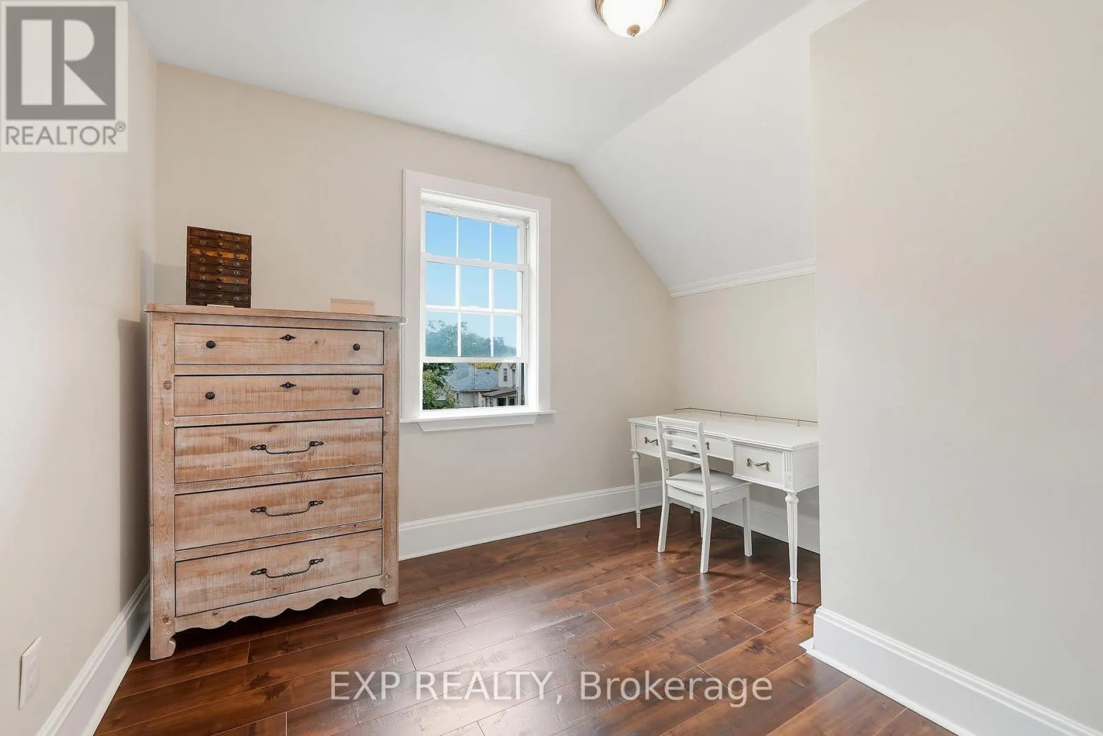 312 WALNUT STREET W