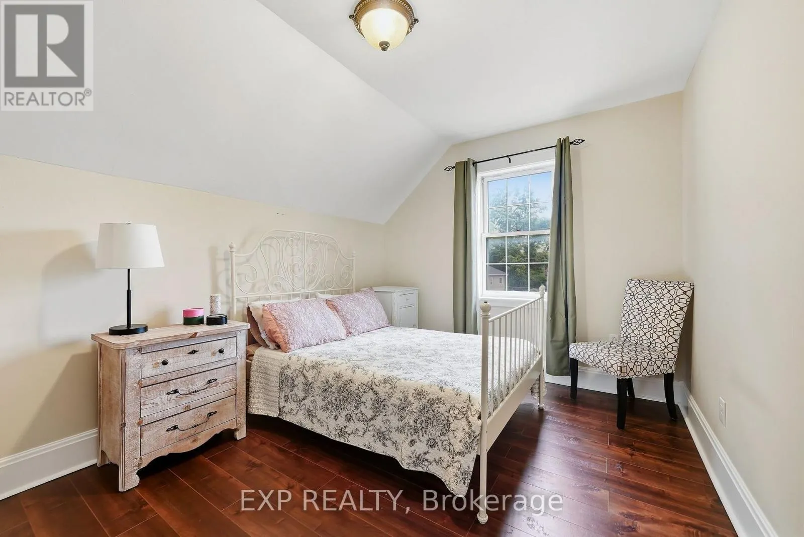 312 WALNUT STREET W