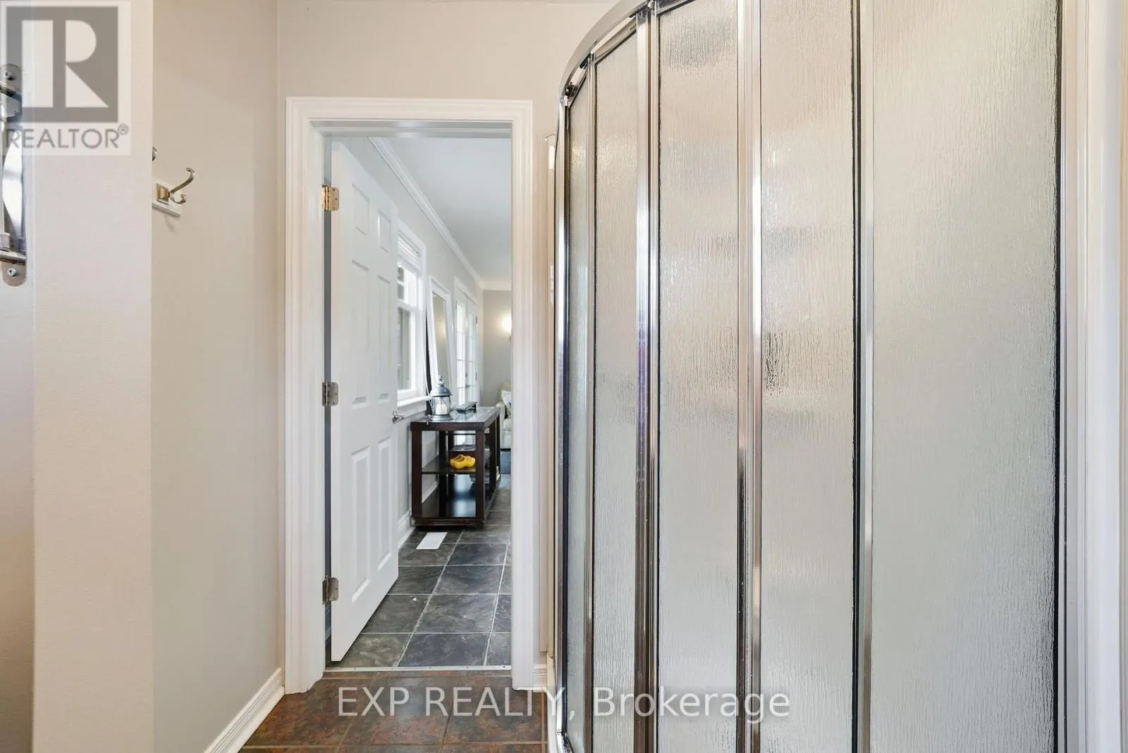 312 WALNUT STREET W