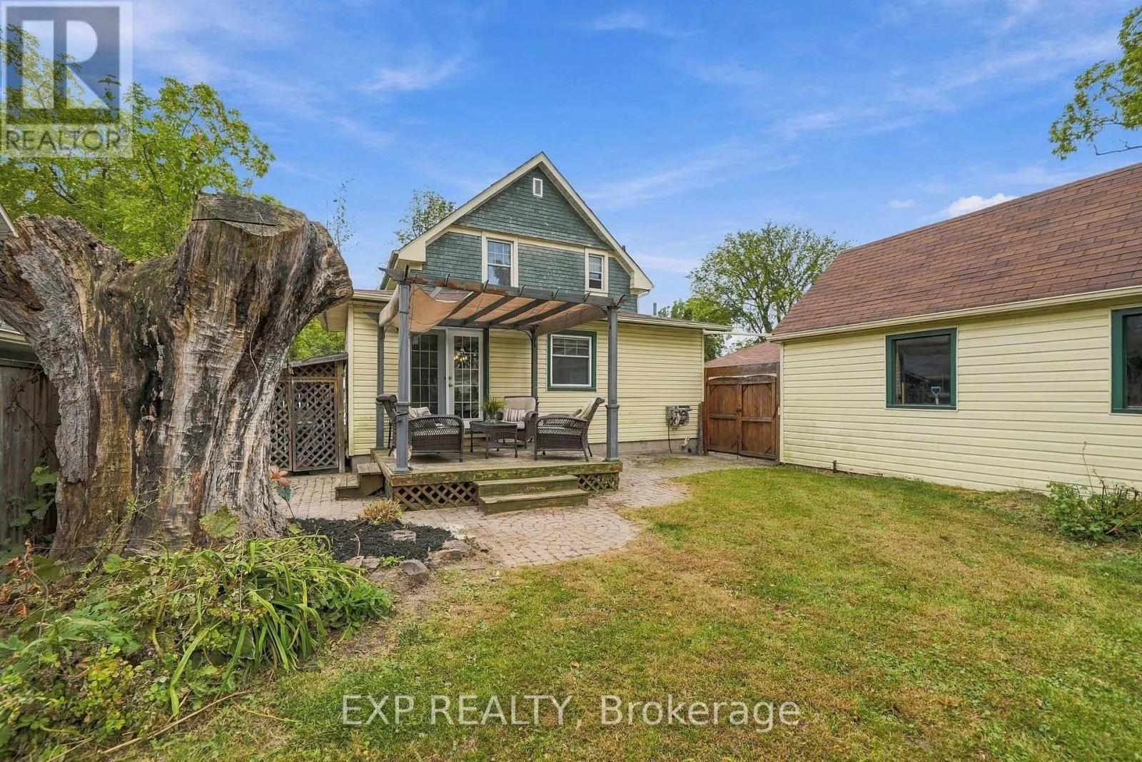 312 WALNUT STREET W