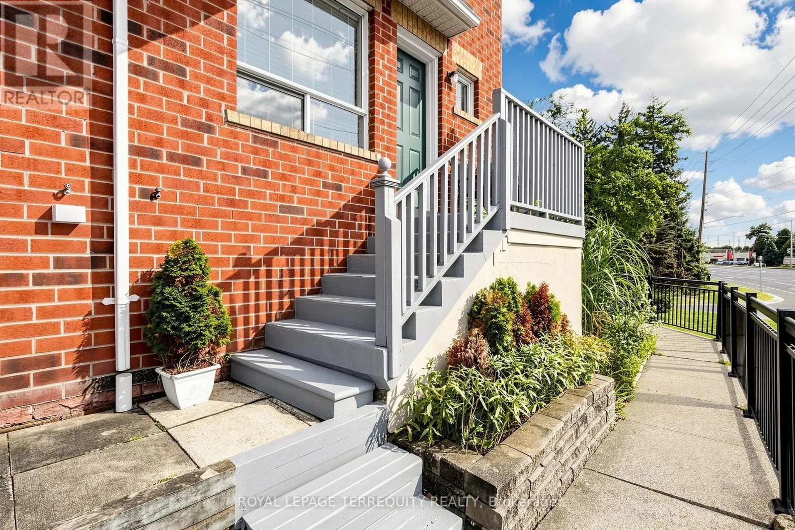 62 - 1865 KINGSTON ROAD
