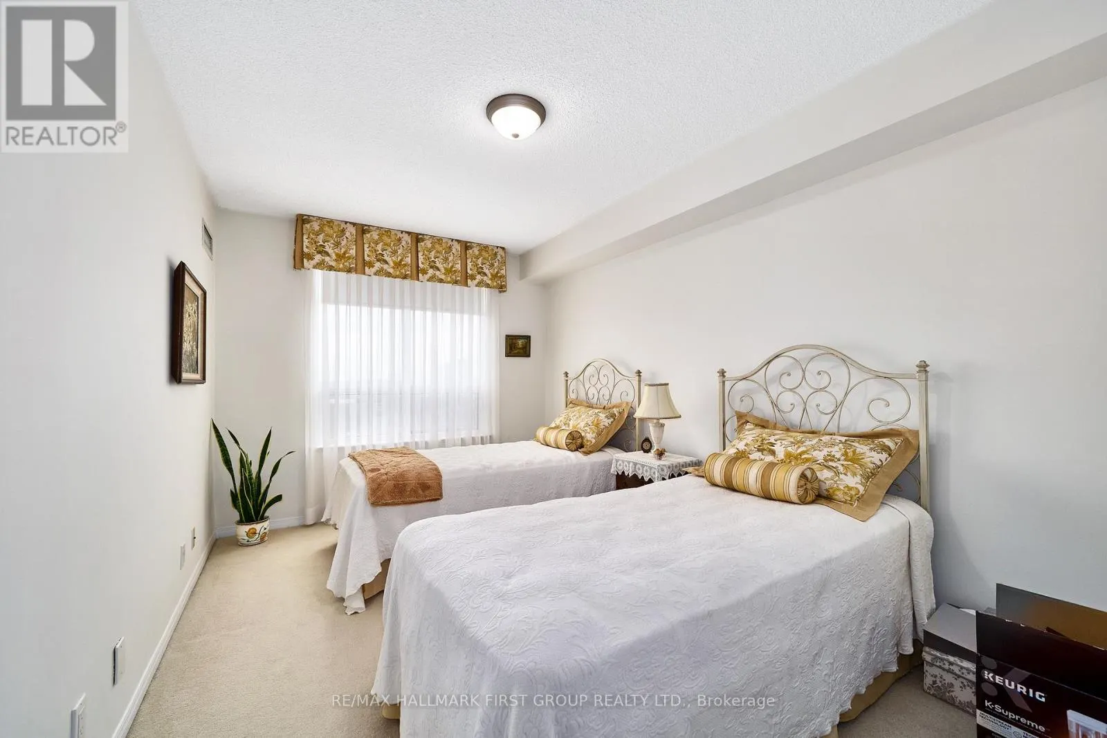 1411 - 1000 THE ESPLANADE ROAD N