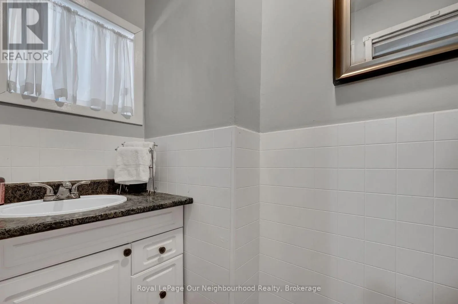 66 WELLINGTON STREET