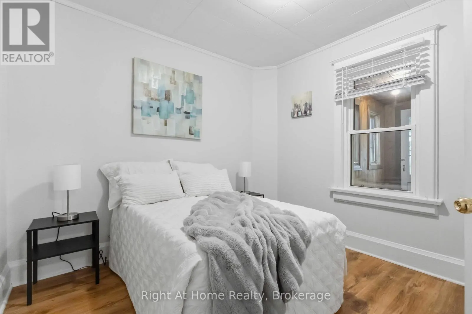 127 MONTRAVE AVENUE