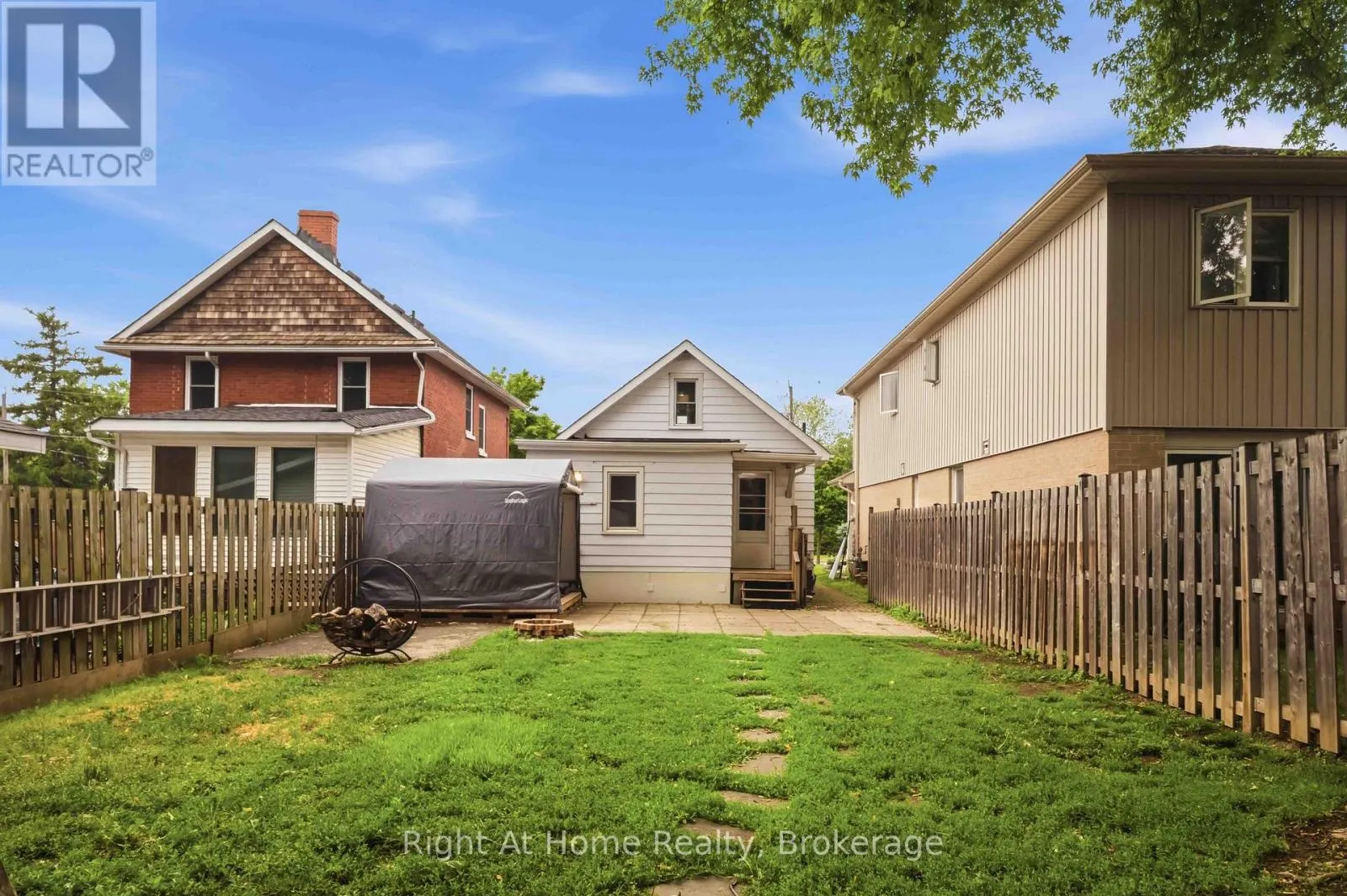 127 MONTRAVE AVENUE