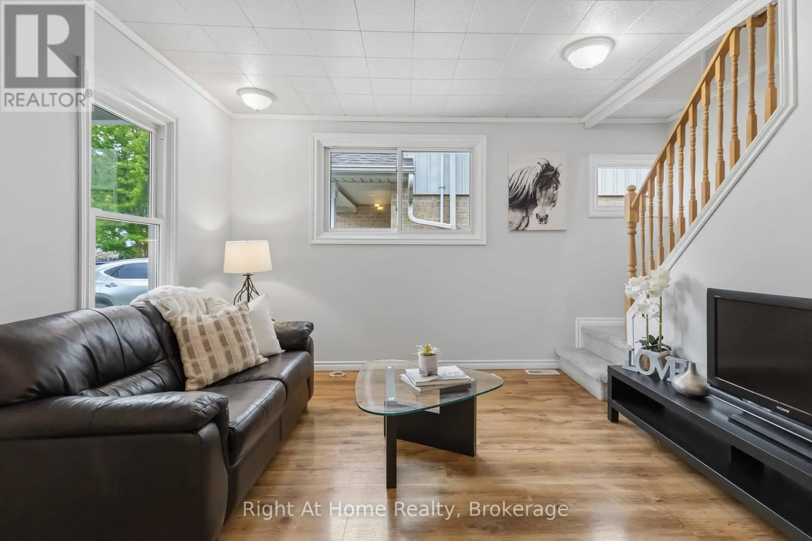 127 MONTRAVE AVENUE