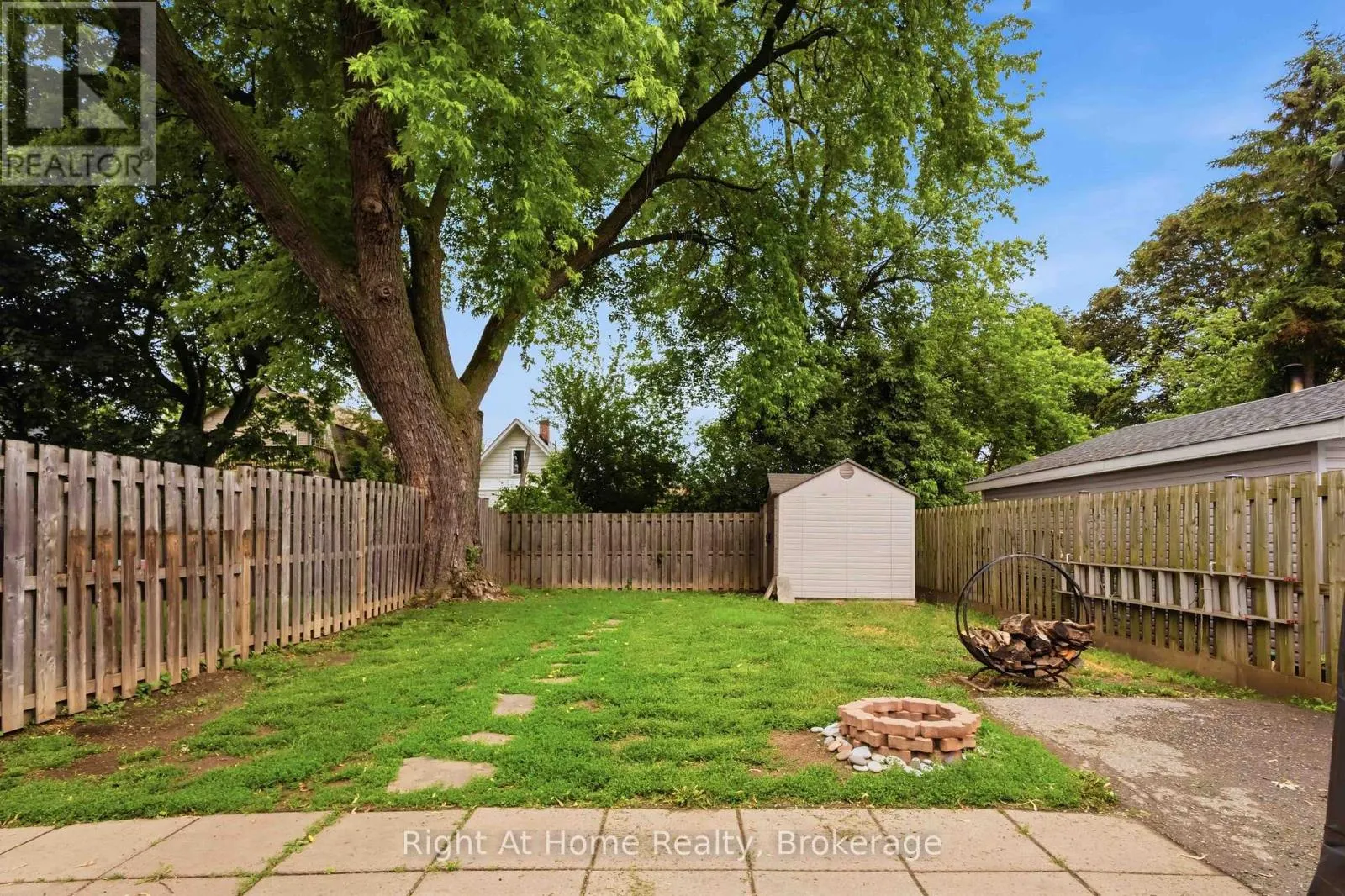 127 MONTRAVE AVENUE