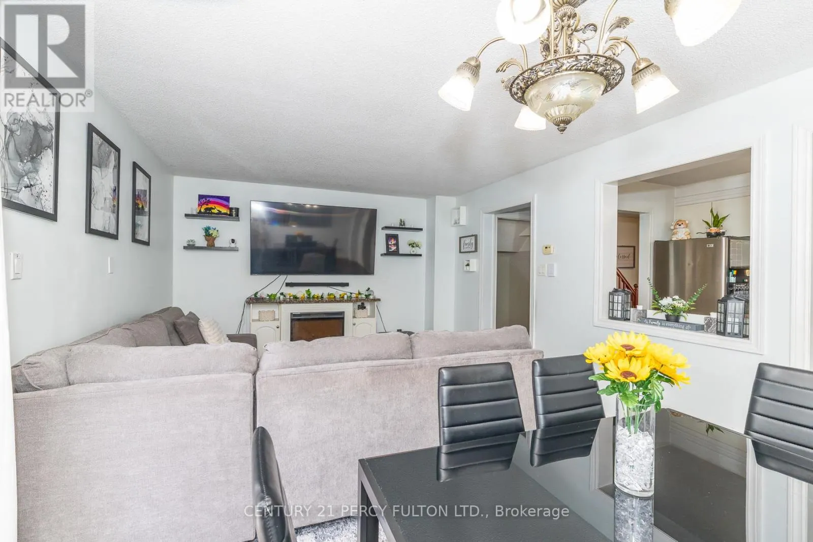 557 COBBLEHILL DRIVE