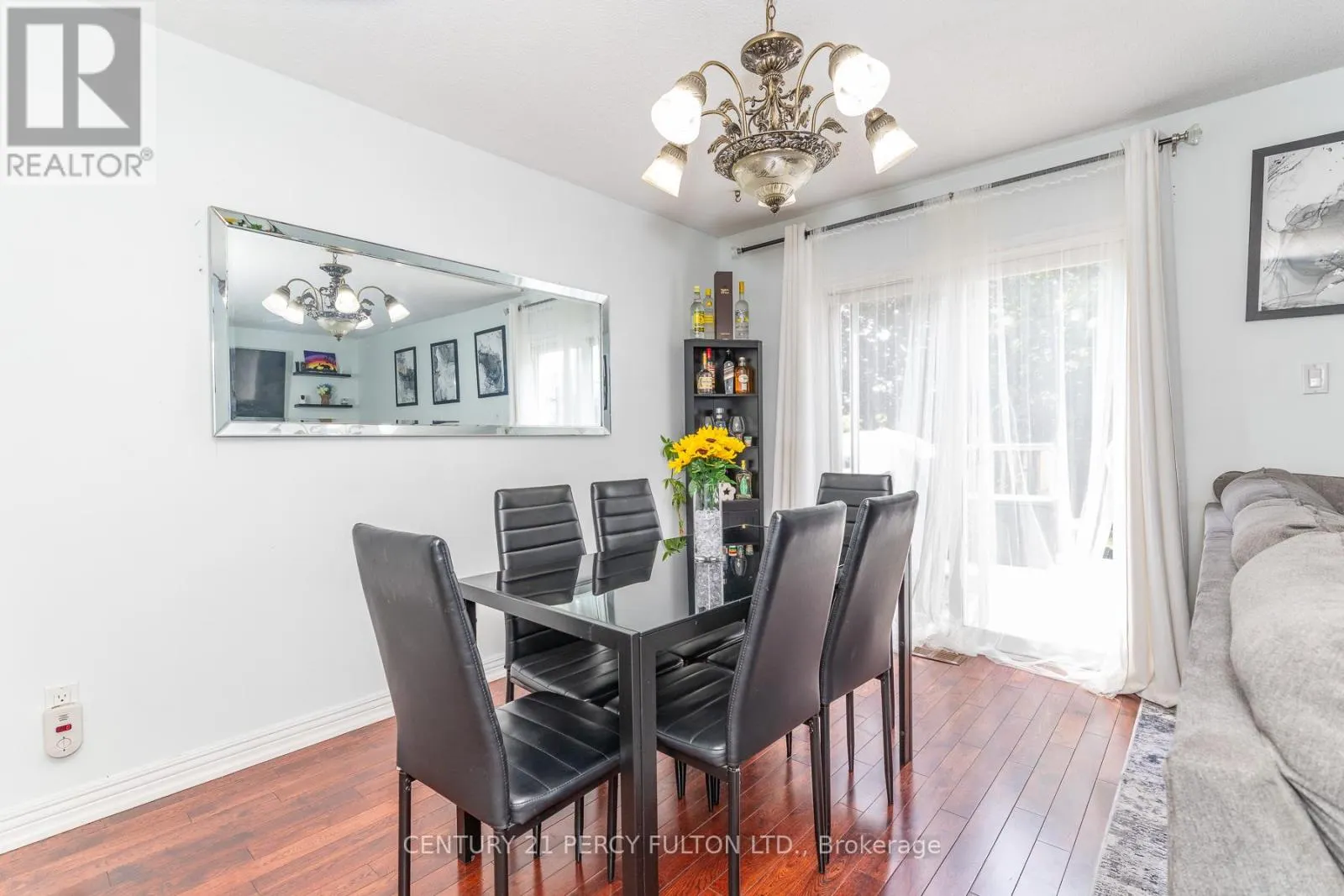 557 COBBLEHILL DRIVE
