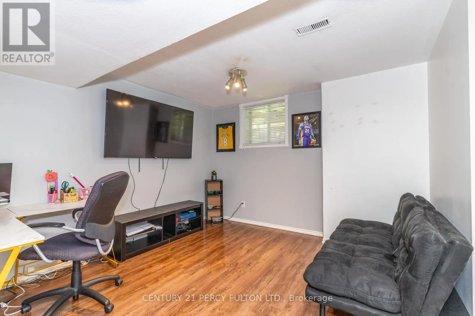 557 COBBLEHILL DRIVE
