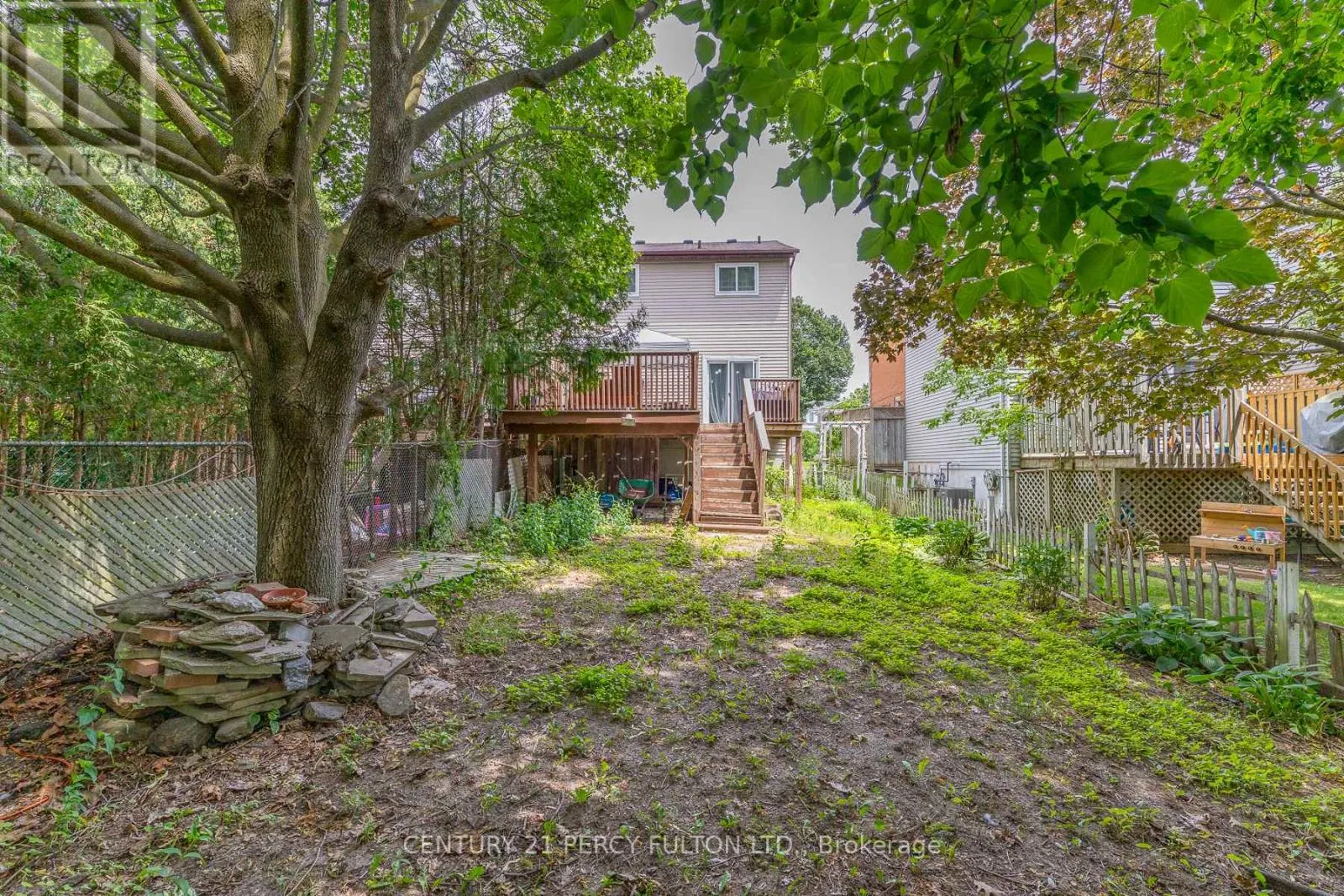 557 COBBLEHILL DRIVE