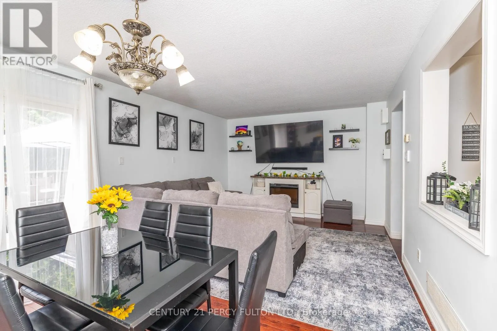 557 COBBLEHILL DRIVE