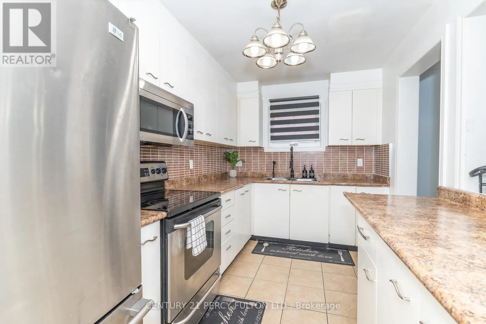 557 COBBLEHILL DRIVE