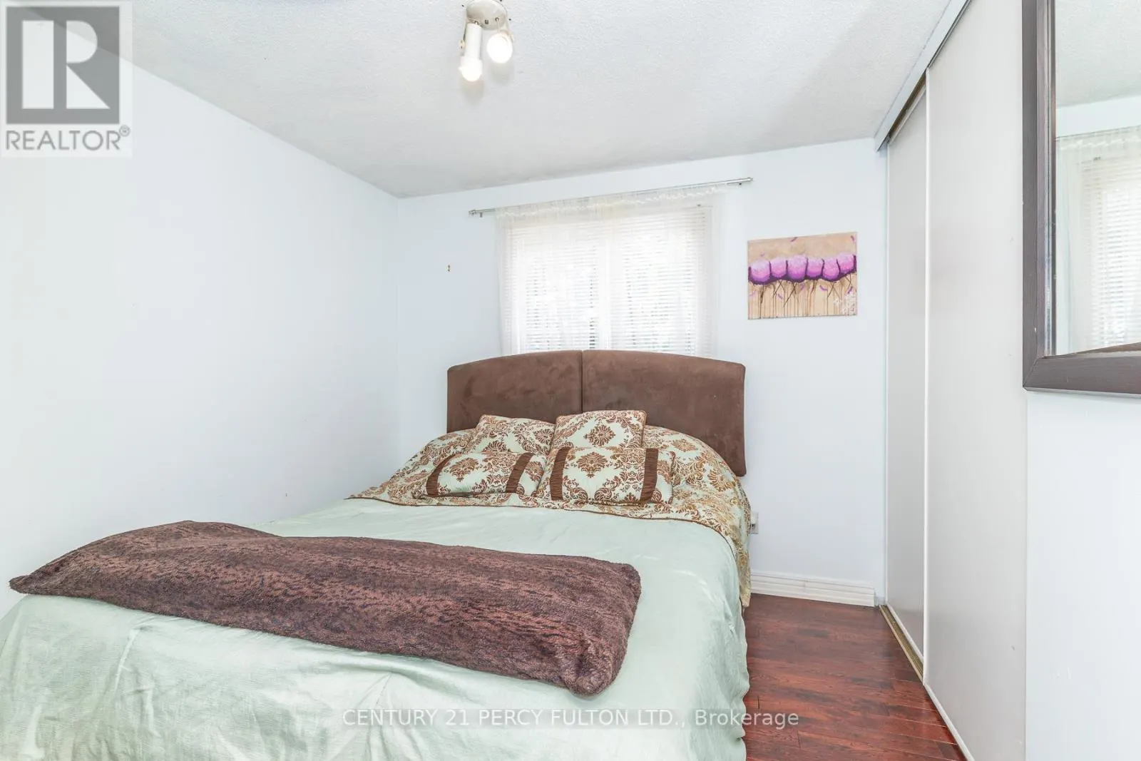 557 COBBLEHILL DRIVE